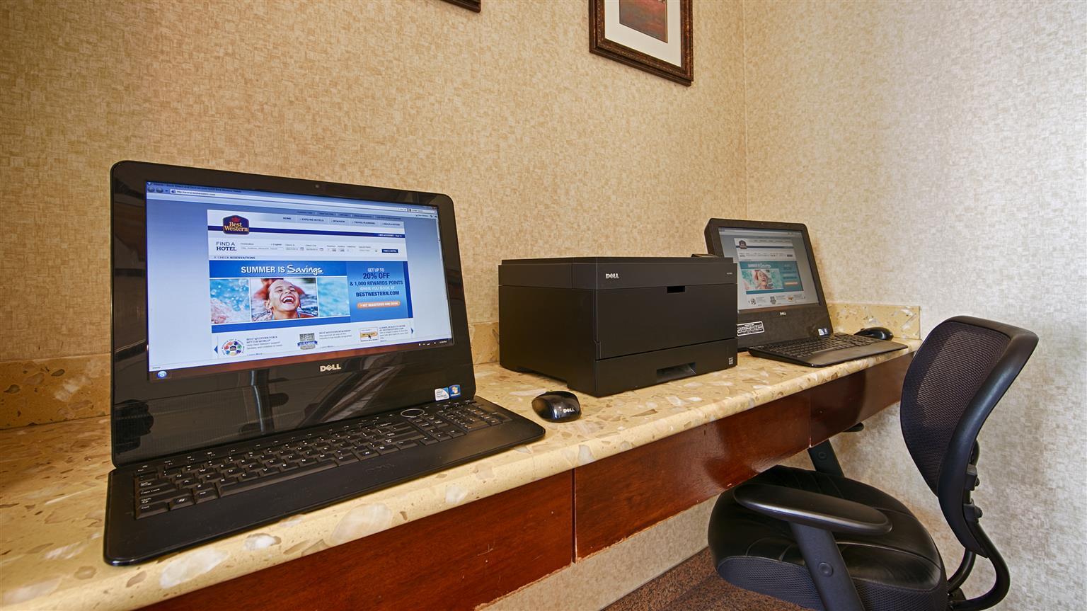 Best Western Plus Arena Hotel New York Buitenkant foto