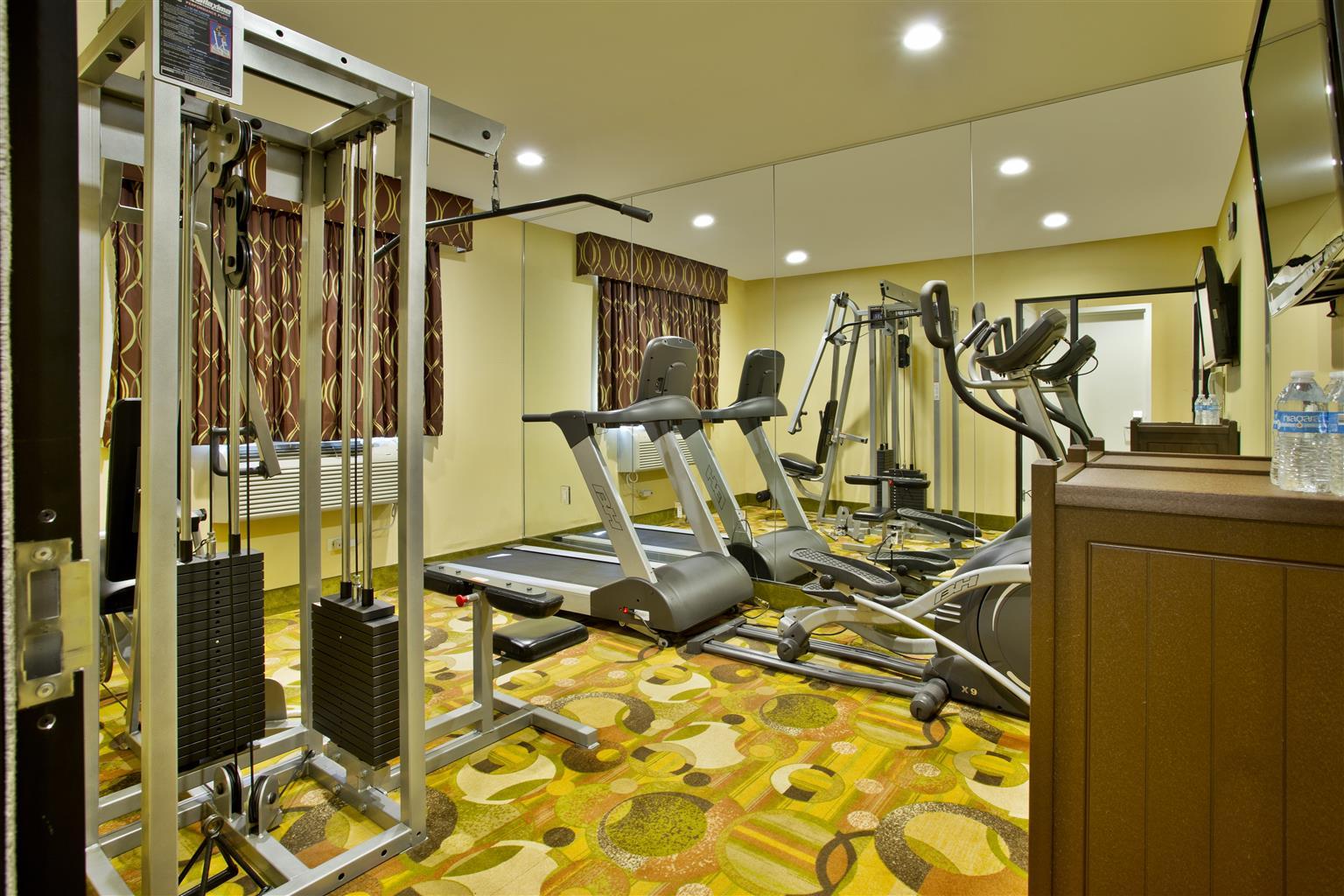 Best Western Plus Arena Hotel New York Buitenkant foto