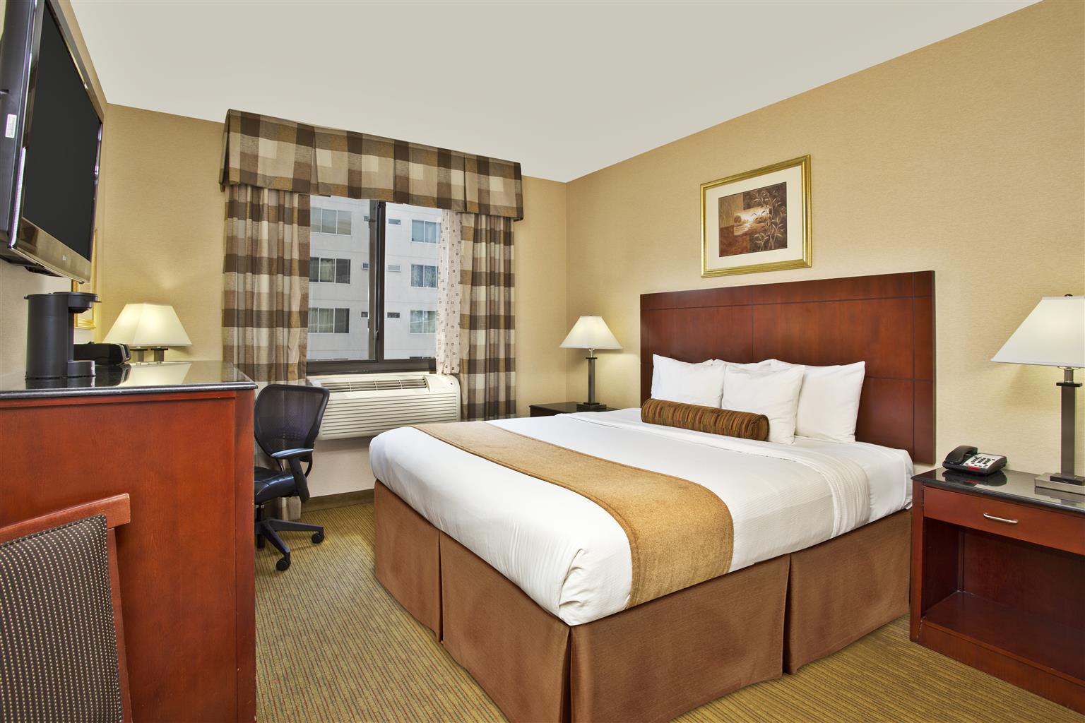 Best Western Plus Arena Hotel New York Buitenkant foto