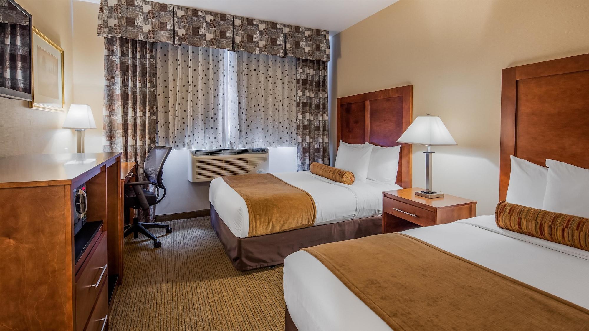 Best Western Plus Arena Hotel New York Buitenkant foto