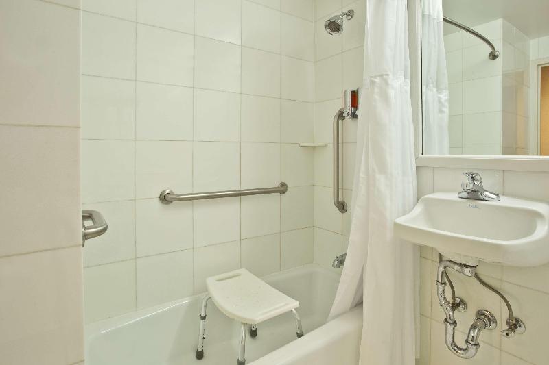 Best Western Plus Arena Hotel New York Buitenkant foto